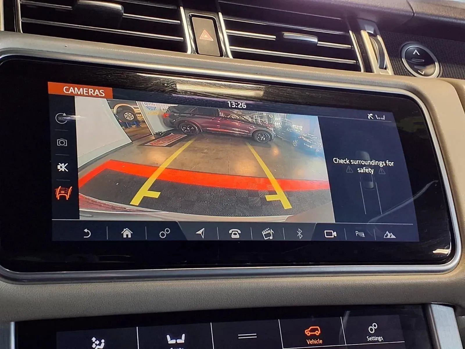Used 2018 Land Rover Range Rover Supercharged AWD/4WD image 20