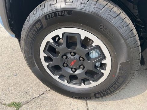 New 2026 Toyota 4Runner TRD Off-Road Premium AWD/4WD image 11