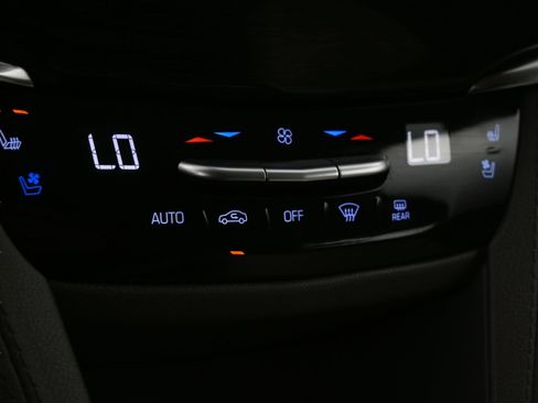 Used 2023 Cadillac XT6 Premium Luxury image 47