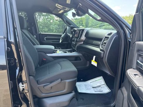 New 2026 RAM 2500 Big Horn AWD/4WD image 25