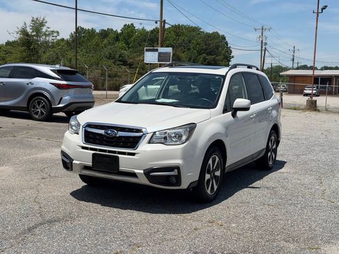 Used 2017 Subaru Forester 2.5i Premium AWD/4WD image 2