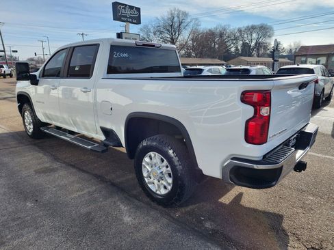 Used 2023 Chevrolet Silverado 2500 LT w/ Convenience Package image 5