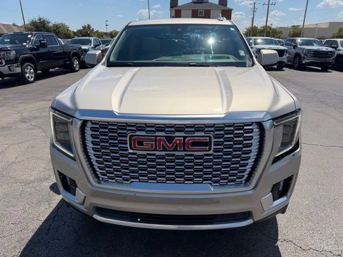 Used 2023 GMC Yukon Denali w/ Denali Reserve Package AWD/4WD image 9