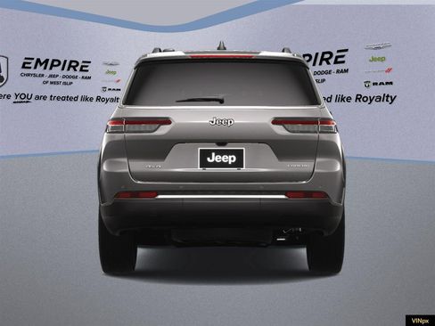 New 2025 Jeep Grand Cherokee L Laredo image 7