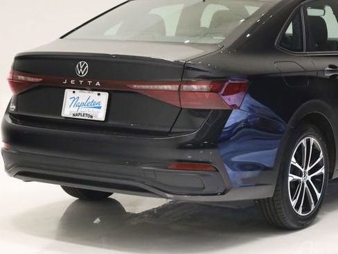 Used 2025 Volkswagen Jetta Sport FWD image 6