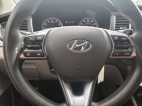 Used 2018 Hyundai Sonata SE FWD image 18