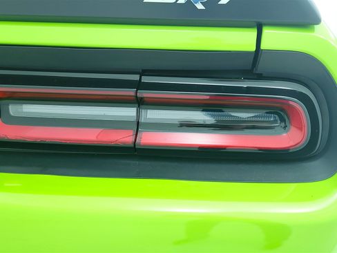 Used 2015 Dodge Challenger SRT Hellcat image 32