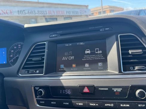 Used 2017 Hyundai Sonata SE image 30