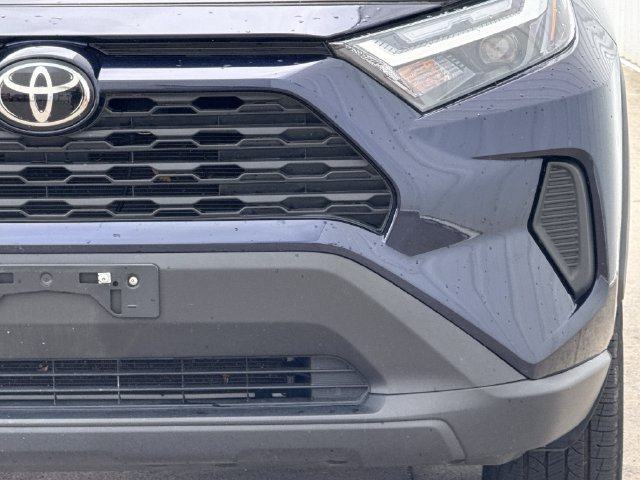 Used 2025 Toyota RAV4 XLE AWD/4WD image 9