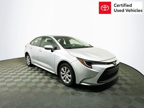 Certified 2025 Toyota Corolla LE image 1