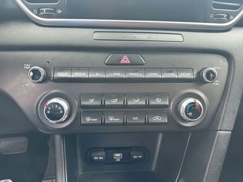 Certified 2022 Kia Sportage LX FWD image 18