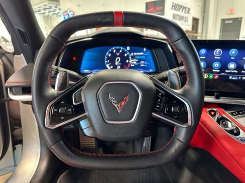 Used 2021 Chevrolet Corvette Stingray Preferred Cpe w/ Z51 Performance Package RWD image 17