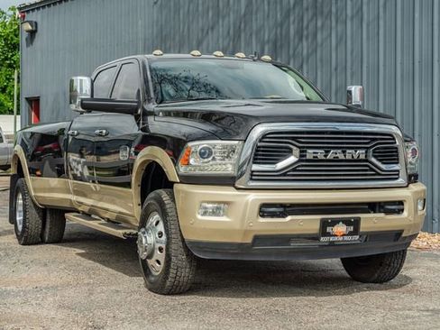 Used 2017 RAM 3500 Laramie Longhorn image 8