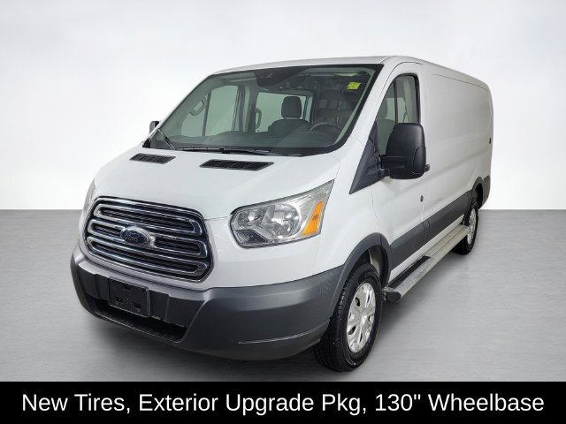 Used 2017 Ford Transit 250 130 Low Roof w/ Exterior Upgrade Package RWD image 7