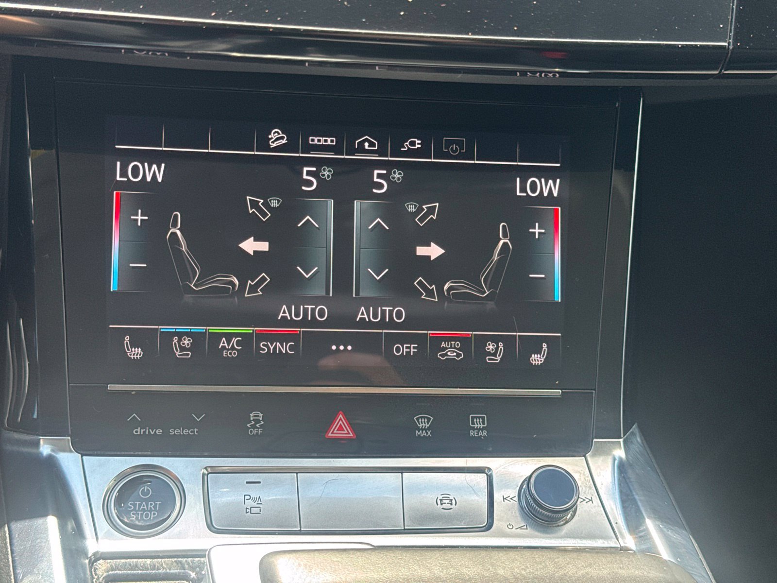 Used 2022 Audi e-tron Premium Plus AWD/4WD image 31