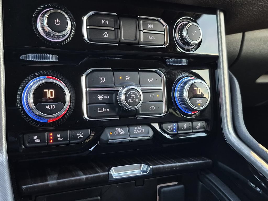 Used 2021 GMC Yukon Denali w/ Denali Premium Package AWD/4WD image 38