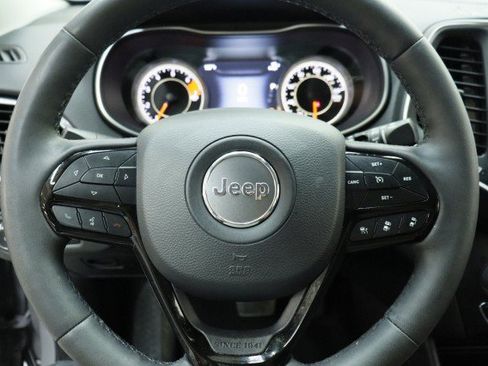 Used 2023 Jeep Cherokee Altitude Lux AWD/4WD image 10