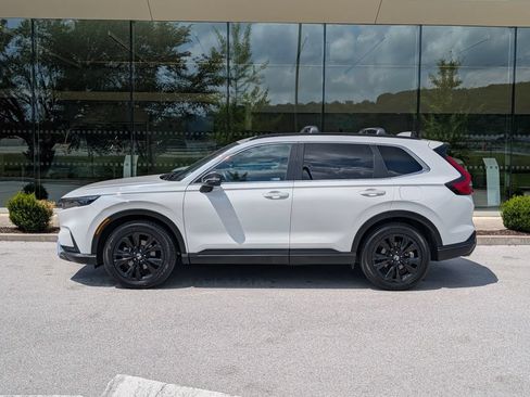 Used 2023 Honda CR-V Touring image 2