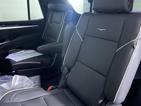 New 2025 Cadillac Escalade Sport w/ Touring Package image 15