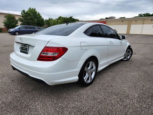 Used 2014 Mercedes-Benz C 250 Coupe image 23