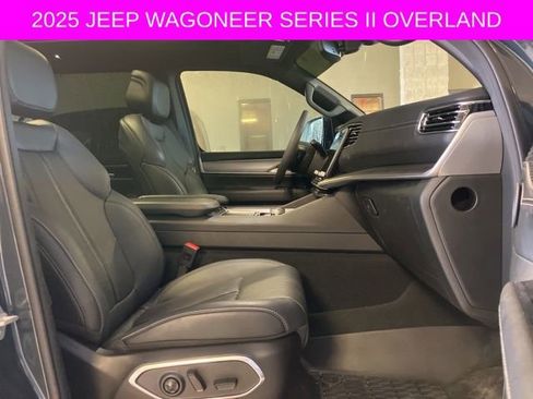 Used 2025 Jeep Wagoneer Series II AWD/4WD image 10
