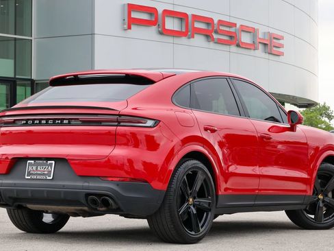 Certified 2024 Porsche Cayenne Coupe AWD/4WD image 33