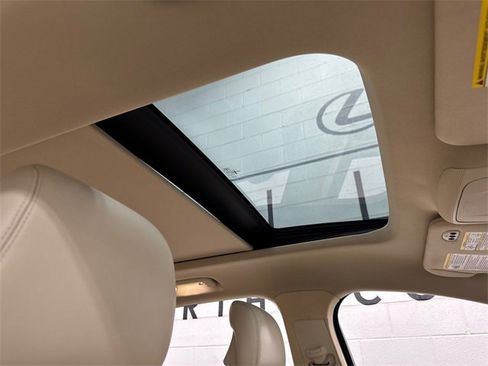 Used 2015 Lincoln MKC Base w/ Equipment Group 102A Reserve image 8