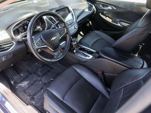Used 2019 Chevrolet Malibu Premier w/ Sun and Wheel Package image 13