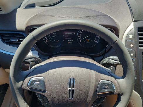 Used 2017 Lincoln MKC Premiere FWD image 23