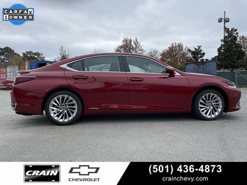 Used 2022 Lexus ES 300h Ultra Luxury image 8