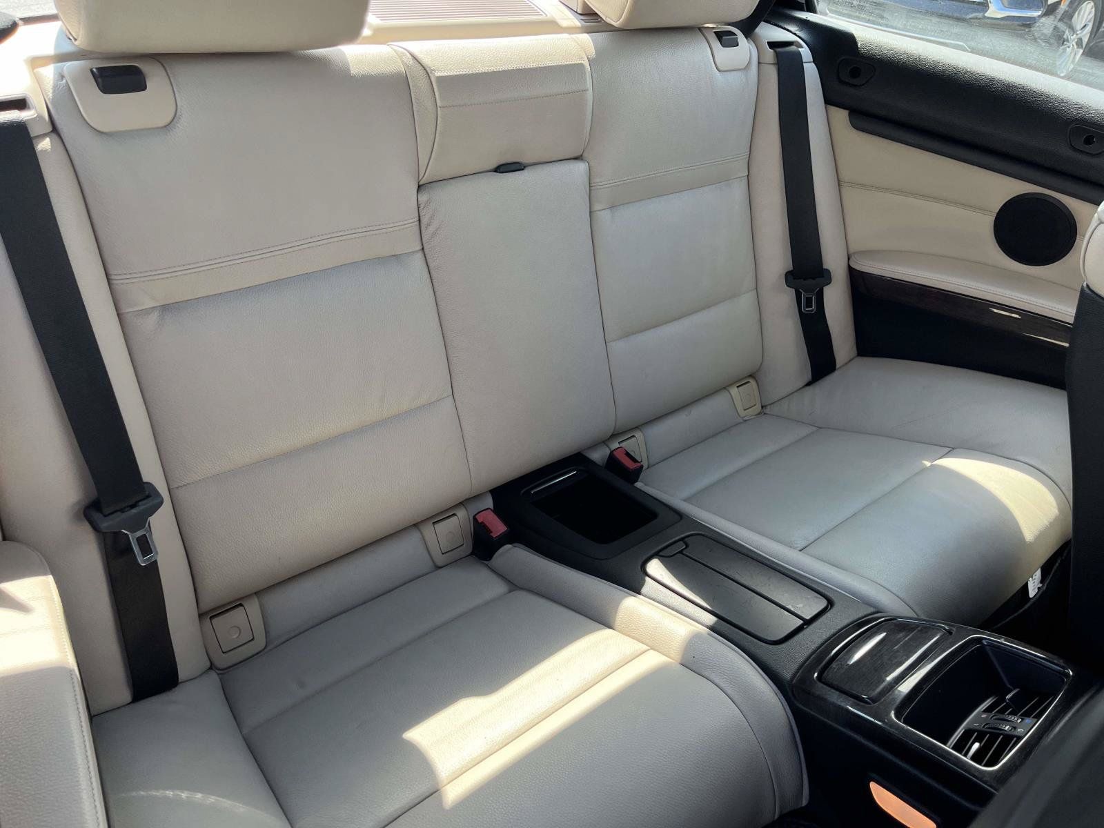 Used 2013 BMW 328i Convertible RWD image 18