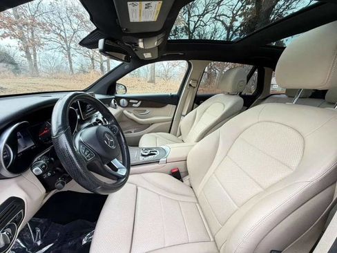 Used 2018 Mercedes-Benz GLC 300 4MATIC image 12
