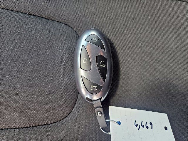 Used 2025 Hyundai Elantra Sport FWD image 29