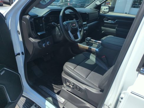 Used 2025 GMC Sierra 1500 SLT w/ SLT Premium Package AWD/4WD image 10