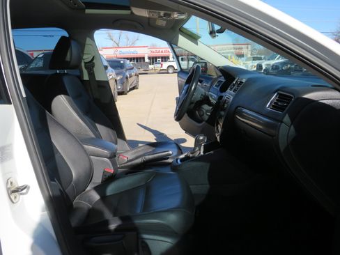 Used 2014 Volkswagen Jetta TDI image 18