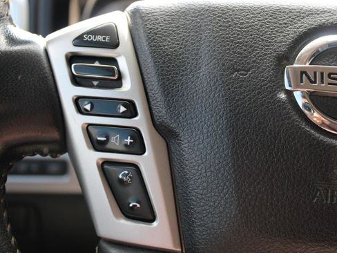 Used 2017 Nissan Titan PRO-4X w/ Pro-4x Convenience Package image 19