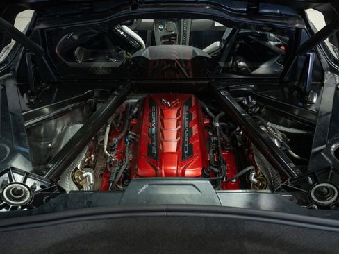 Used 2023 Chevrolet Corvette Stingray Premium Cpe w/ Z51 Performance Package RWD image 11