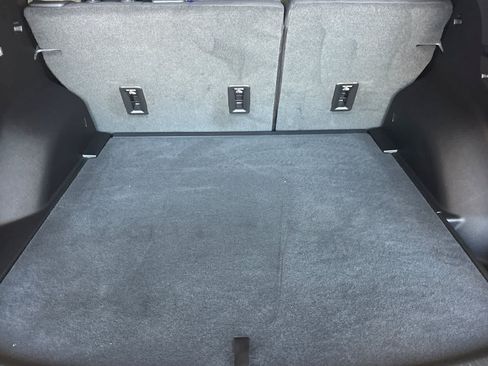 Used 2025 Chevrolet Equinox EV LT FWD image 17
