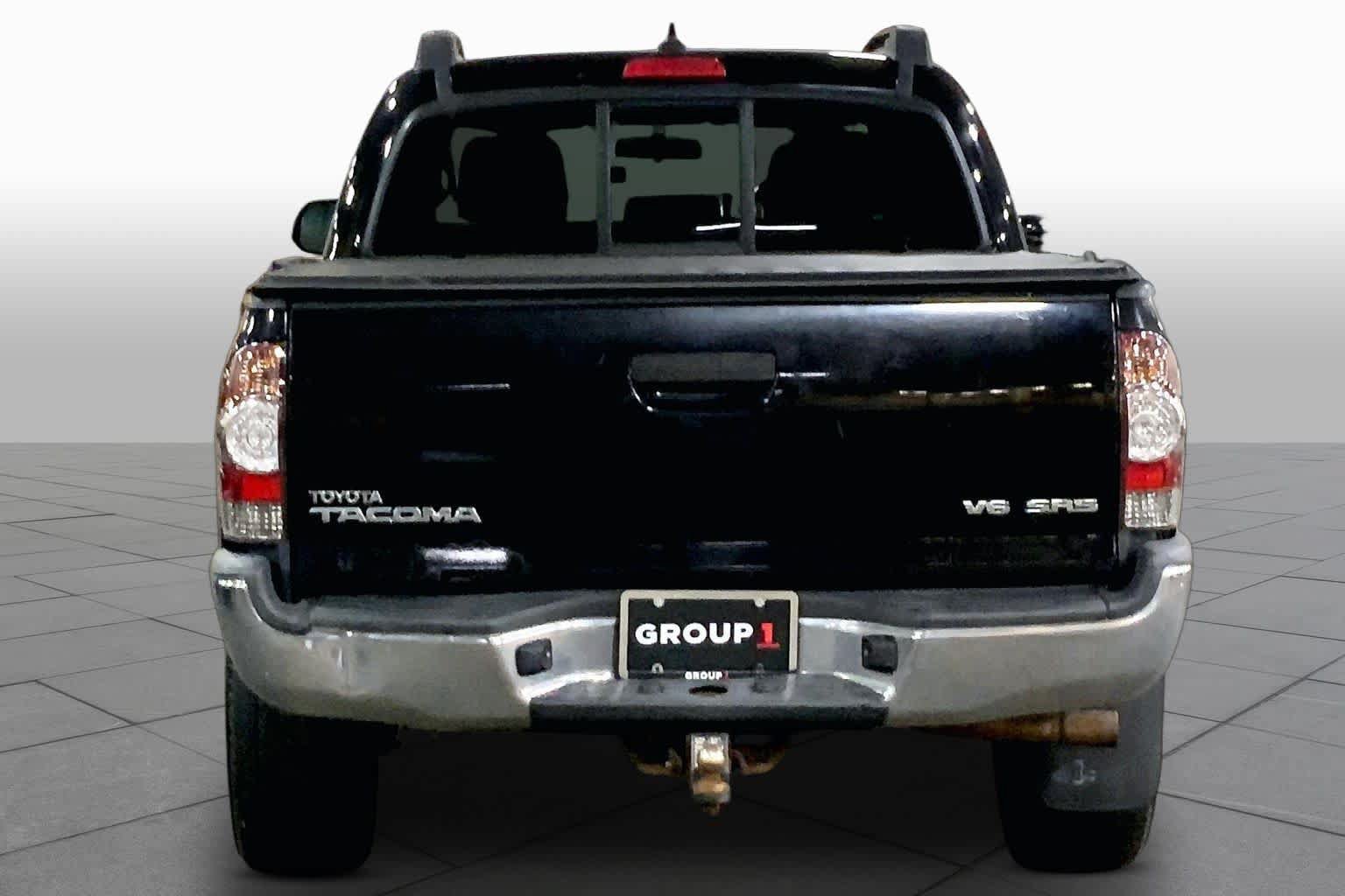 Used 2015 Toyota Tacoma 4x4 Double Cab w/ SR5 Package image 4
