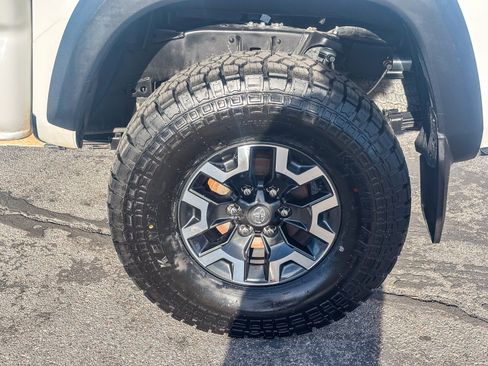 Used 2023 Toyota Tacoma TRD Off-Road w/ Black Out Package (TMS) image 12