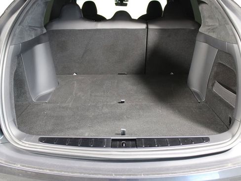 Used 2024 Tesla Model X image 28