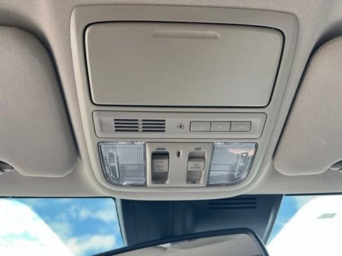 Used 2017 Honda CR-V Touring image 25