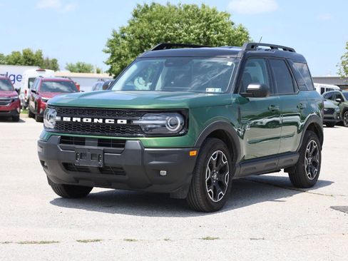 Used 2025 Ford Bronco Sport Outer Banks AWD/4WD image 6