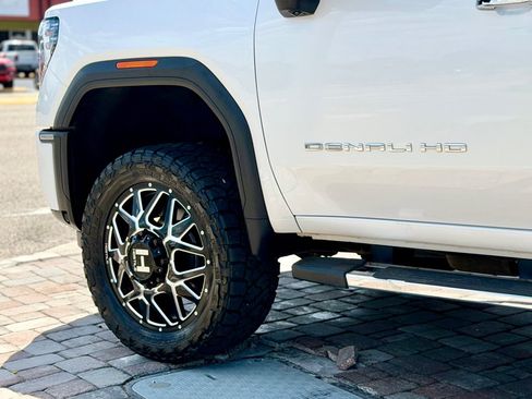 Used 2024 GMC Sierra 3500 Denali AWD/4WD image 27
