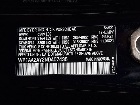 Used 2022 Porsche Cayenne AWD/4WD image 26