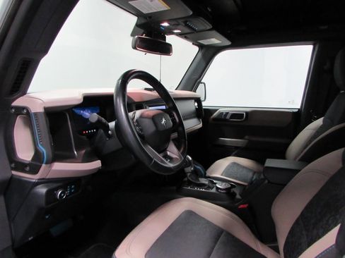 Used 2023 Ford Bronco Wildtrak AWD/4WD image 13