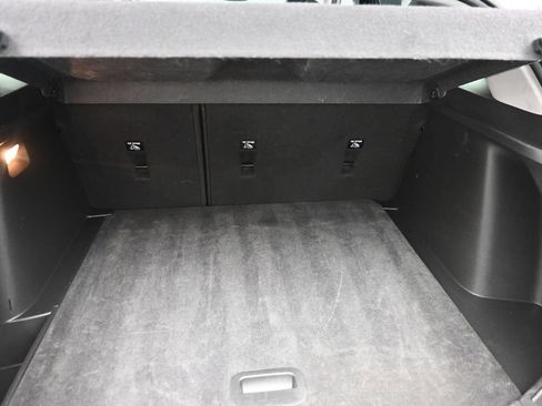 Used 2025 Chevrolet Trax LT FWD image 11