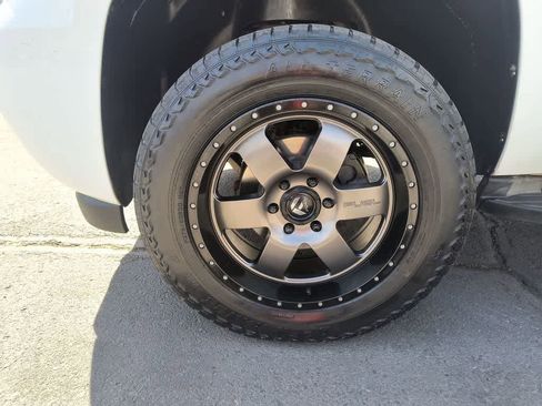 Used 2013 Chevrolet Tahoe LT AWD/4WD image 10