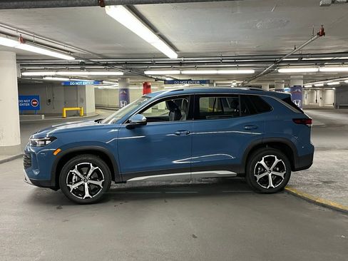 New 2025 Volkswagen Tiguan SE image 33