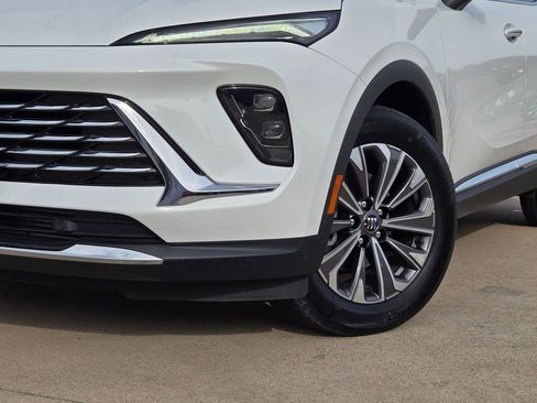 Used 2025 Buick Envision Preferred image 7